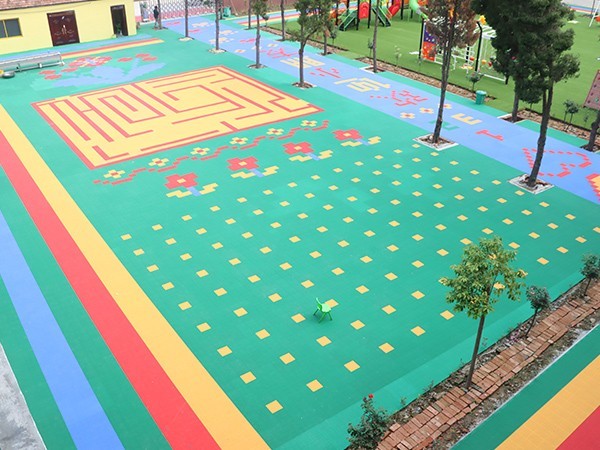 周口市沈丘縣天才幼兒園推薦開(kāi)心玩具懸浮地板